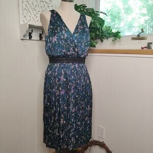 Banana Republic Pleated Layered Midi Dress Size 8